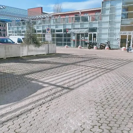 Airport House Mariel Genova